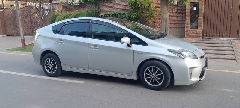 Toyota Prius 2013 12