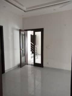 12 MARLA UPPER PORTION FOR RENT