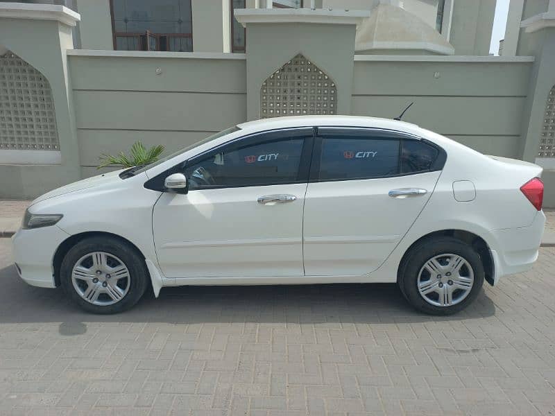 Honda City IVTEC 2018 Original Excellent Condition 5