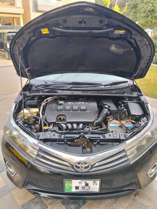 Toyota Altis Grande 2015 4