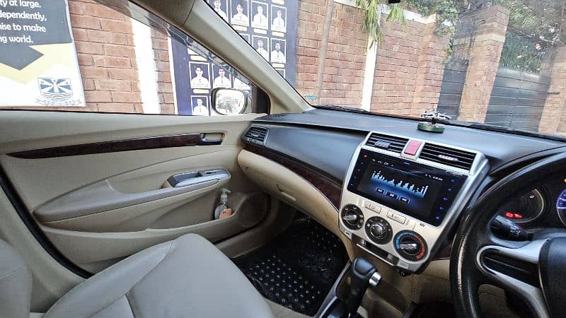 Honda City Aspire Prosmatec Automatic 1500cc, 2018/2019 _ Like New Car 14