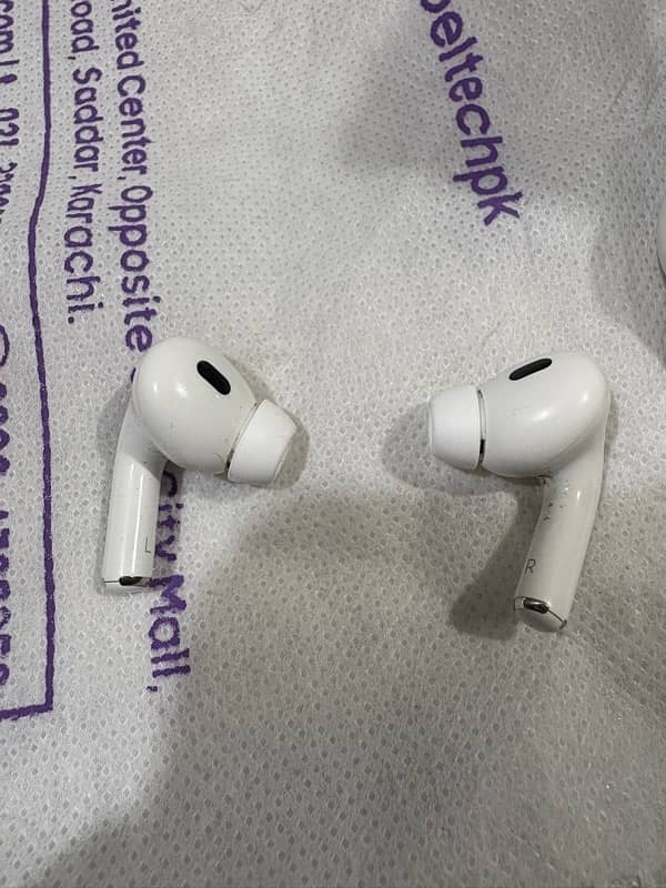 Apple AirPods Pro (2nd Gen) – Warranty till Oct 2025 2