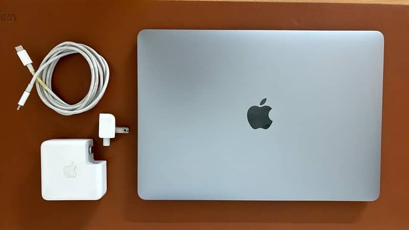 MacBook Pro 13-inch, M1, 2020 1