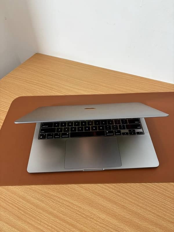 MacBook Pro 13-inch, M1, 2020 6