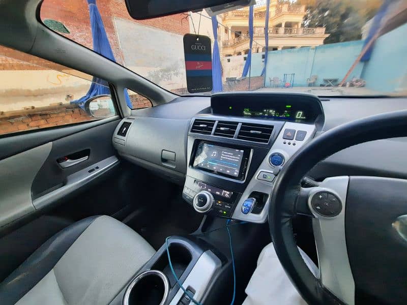 Toyota Prius Alpha 2014,7 seater 13