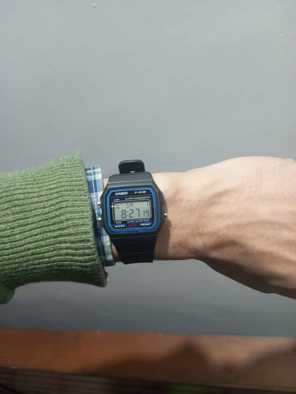 Casio F-91W (Digital minimalistic watch) 0