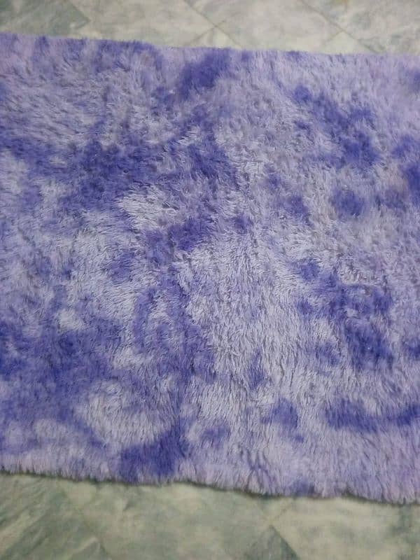 shaggy rugs. lilac in color 2