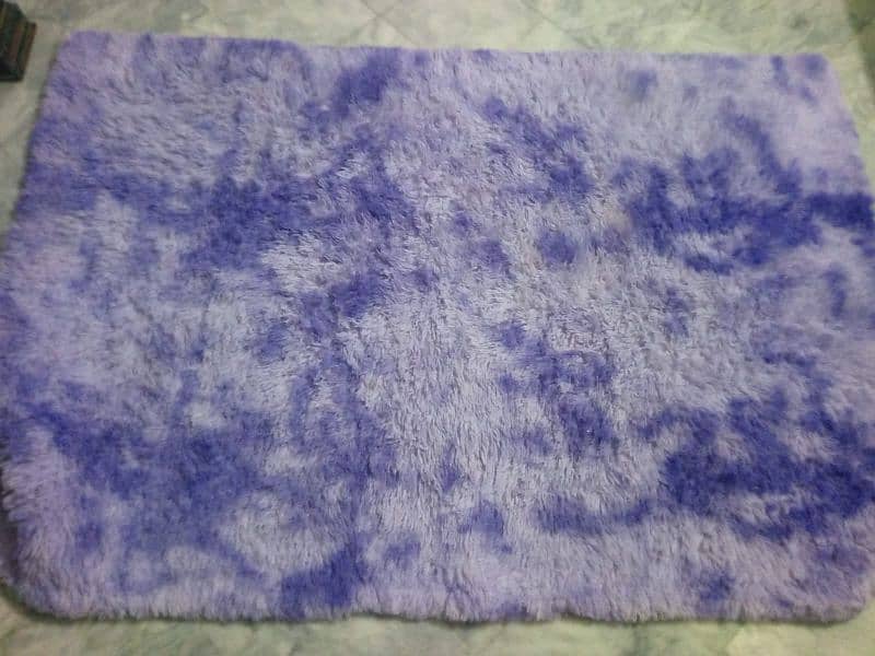 shaggy rugs. lilac in color 3