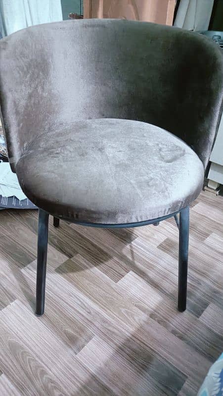 2 solid iron legs wide  velvet arm chair 1