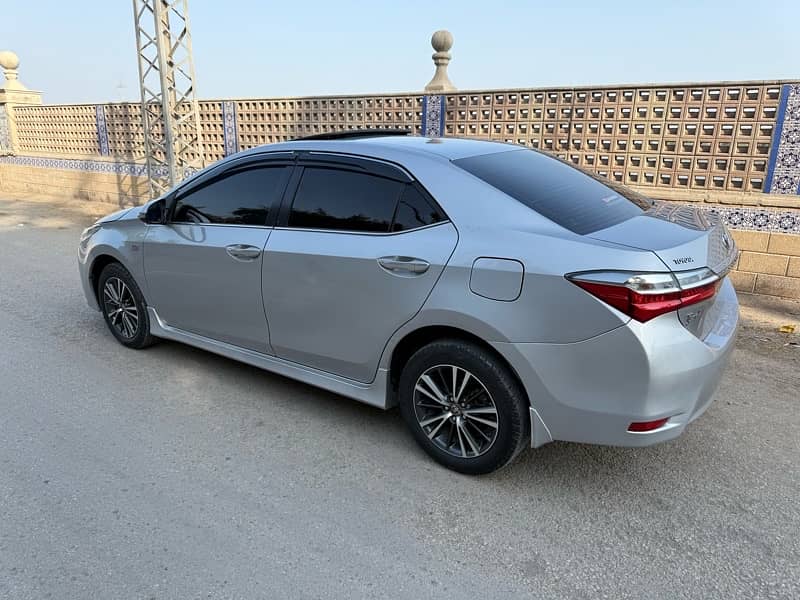 Toyota Altis Grande 2018 4