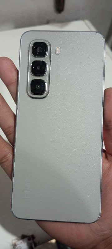 Infinix Hot 50 Pro 8/128 50mp Rear 8mp front Lush condition 6