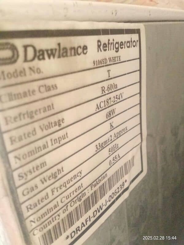 Small one door Dawnlance fridge for sale (5 month used) 3