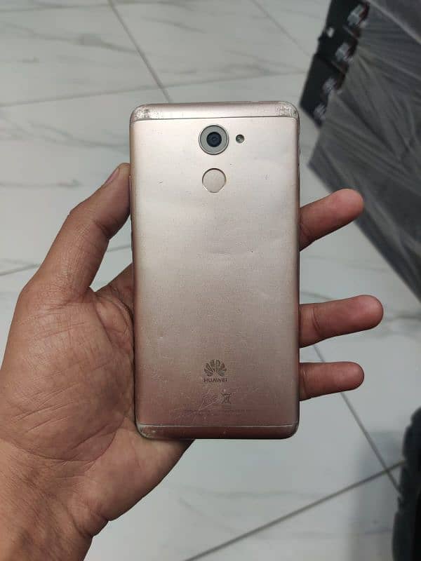 Exchange wale ajao Huawei y7 prime 4gb 64gb Official approved 1