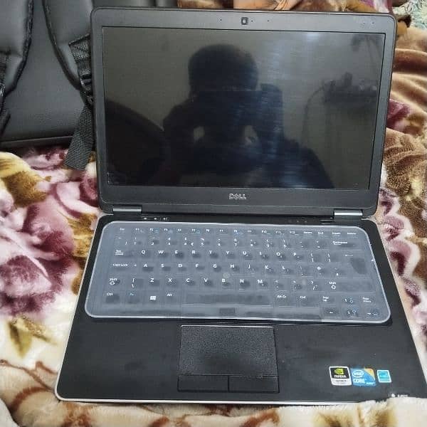 laptop bell 16ram 256 sst. 10/10condition 7