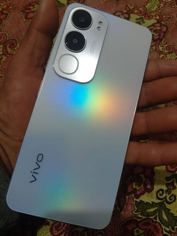 vivo y 19s 4