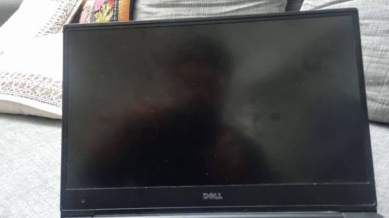 Dell Latitude 7370 4