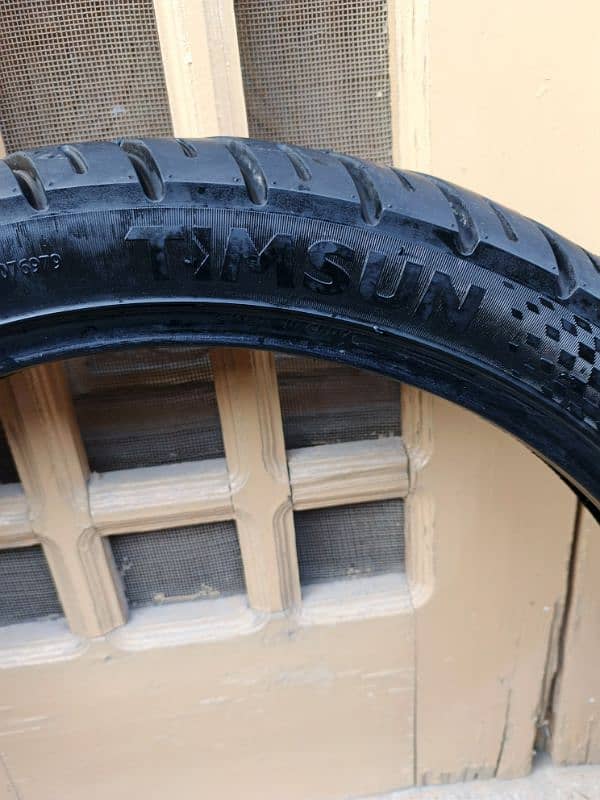 Tubeless tyre for sale 1