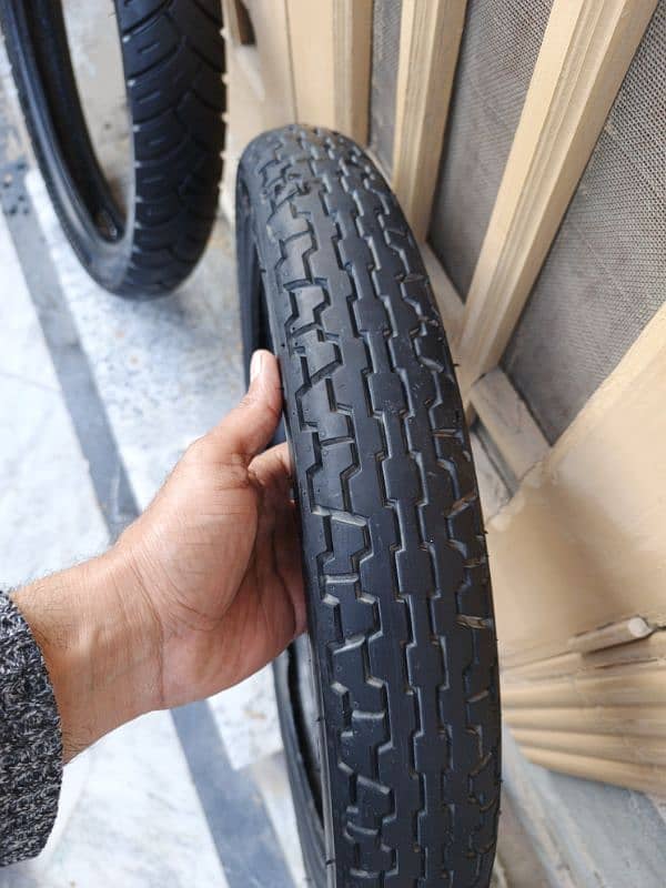 Tubeless tyre for sale 4