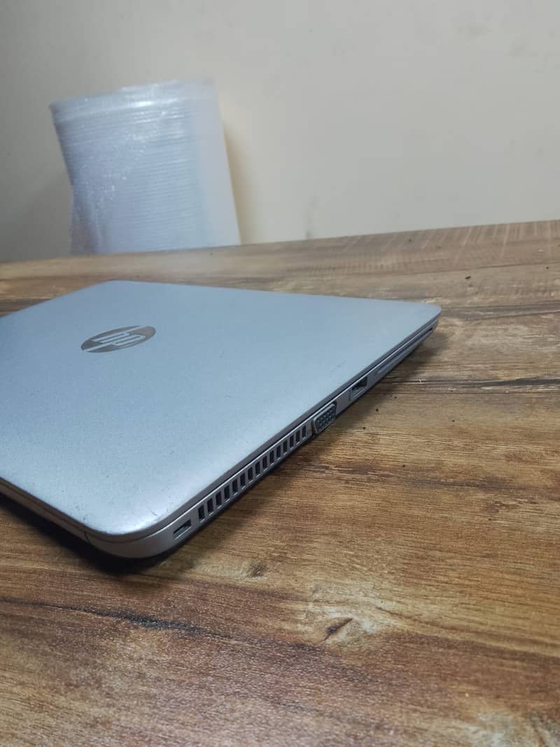 HP EliteBook 820 G3 5