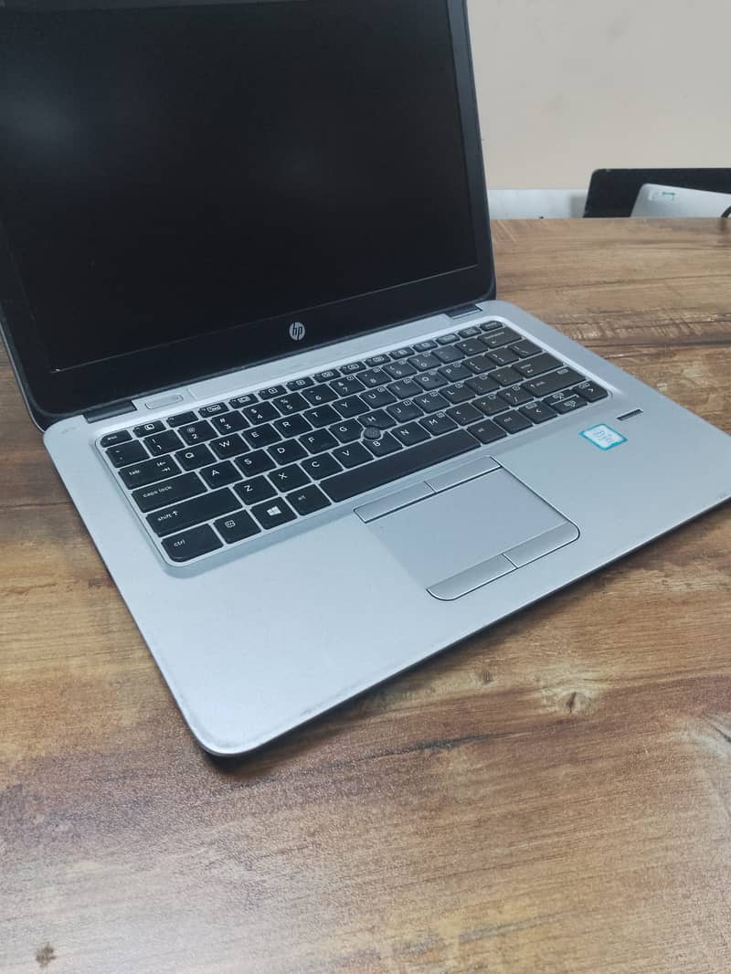 HP EliteBook 820 G3 7