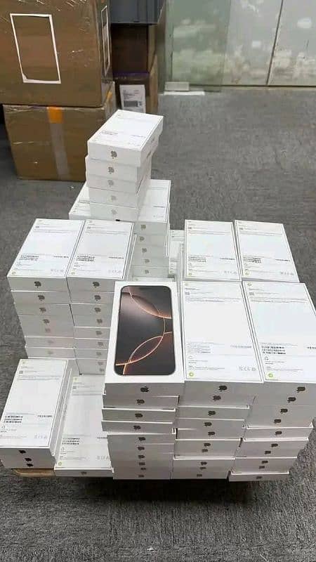 i Phone 8plus, 11,12,13,14,15 pro max on instalment Whatsap 3417642347 9