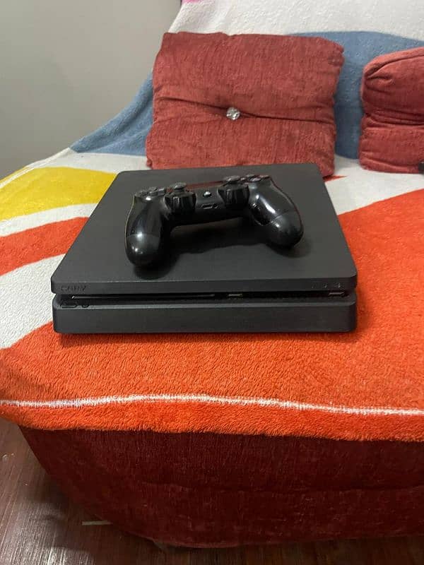 PS4 Slim 1