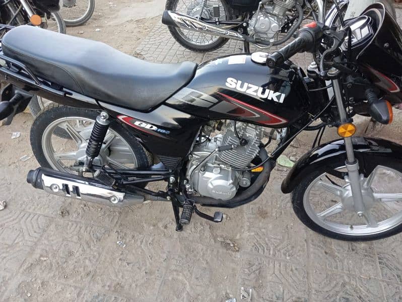 Suzuki GD110S (Black) 3