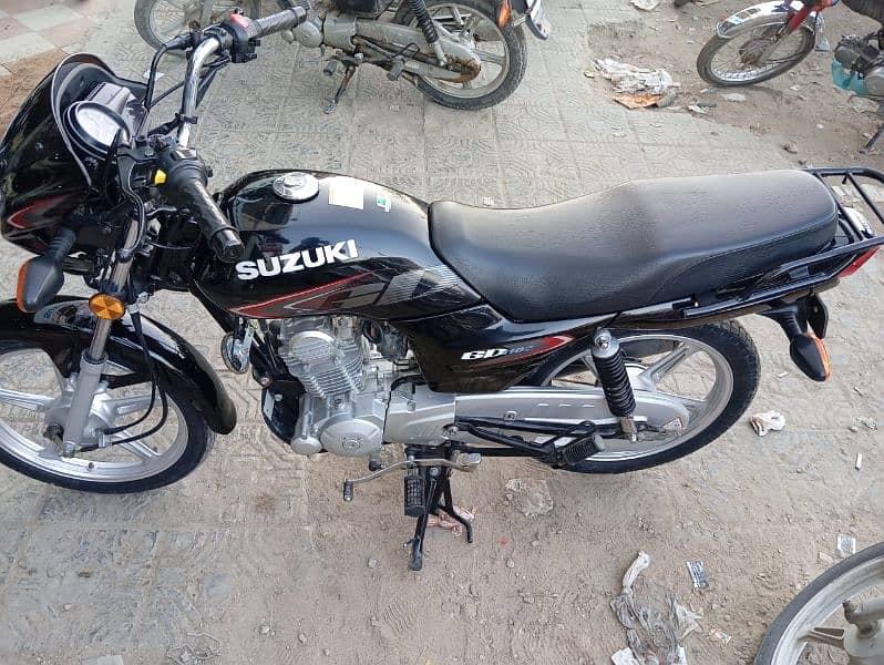 Suzuki GD110S (Black) 5