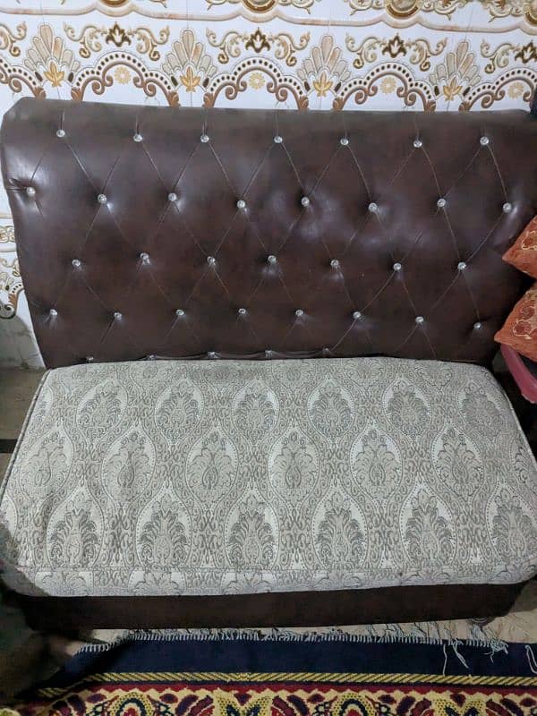 sofa two seater 3