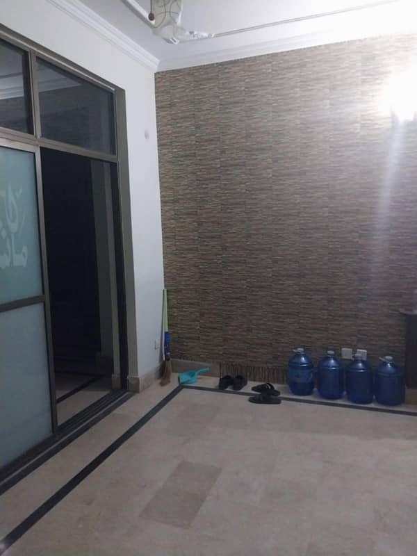 Upper Portion For Rent In G-13 (10 Marl A) 3