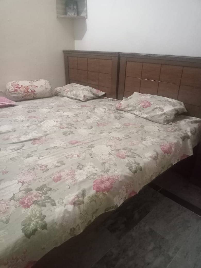 Good condition bed 1