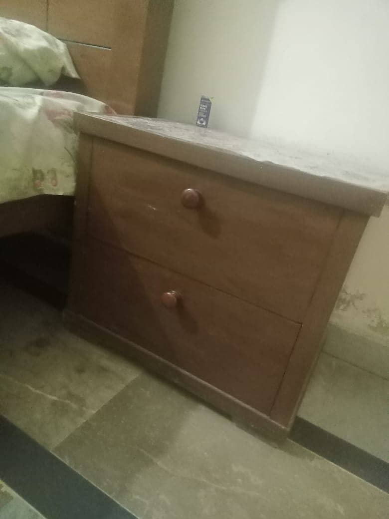 Good condition bed 5