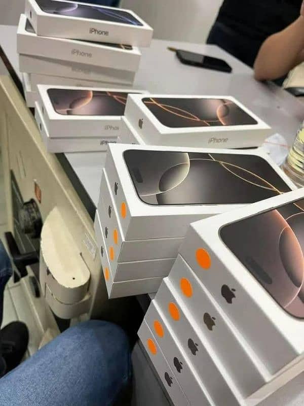 i Phone 8plus, 11,12,13,14,15 pro max on instalment Whatsap 3062623924 9