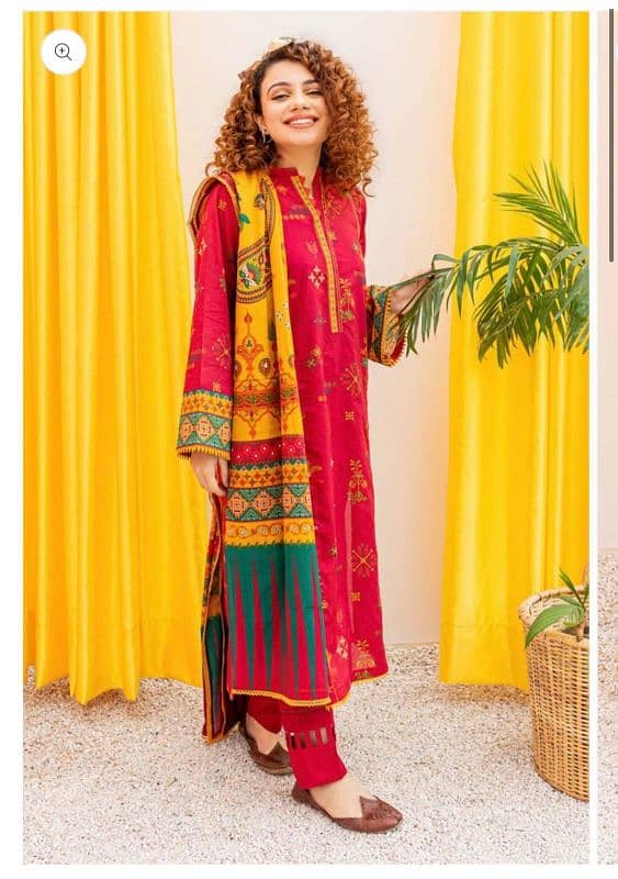 • Dupatta Pattern: Embroidered 9