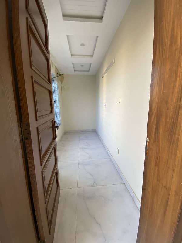 Upper Portion For Rent In G-13 (10 Marla) 3