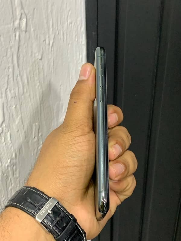 iPhone 11 Pro 256 PTA Approved 4