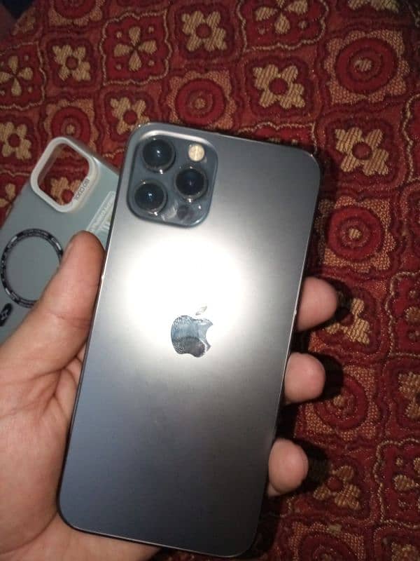 iPhone 12 Pro non PTA  water pack hai 1