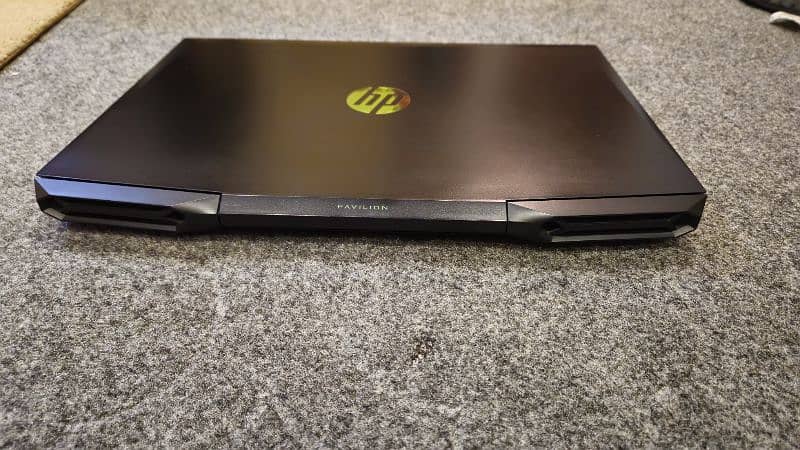 HP Pavilion 15 Gaming (acid green) i5 9th gen , 16 Gb Ram 7