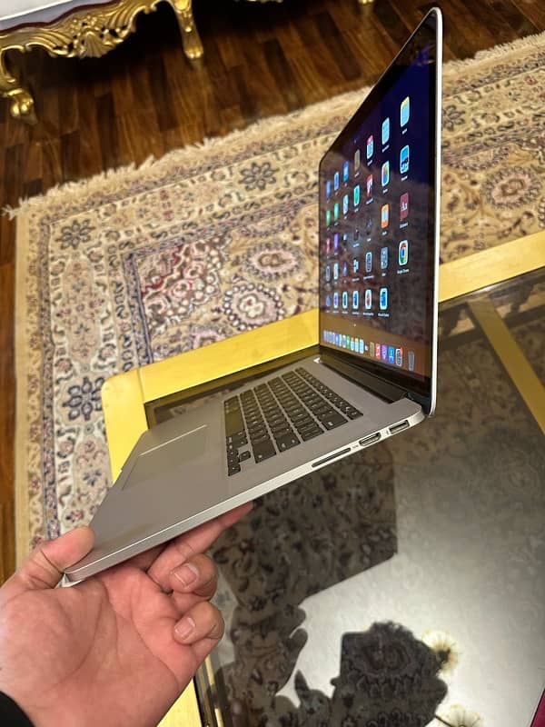 MacBook Pro 15inch Mid 2015 512SSD 1