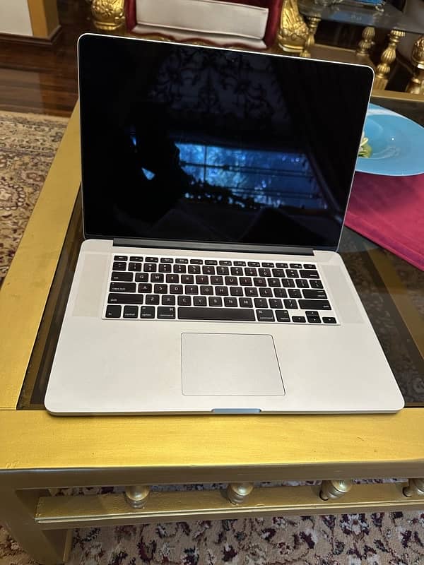 MacBook Pro 15inch Mid 2015 512SSD 6