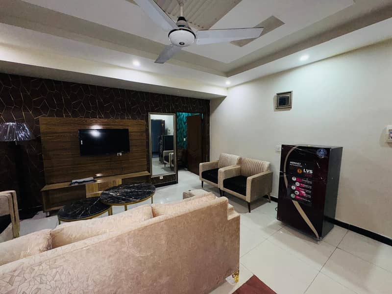 Monthly 1 Bedroom apartment Bahria Town Lahore 4