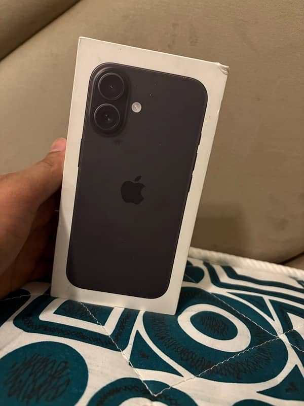 iphone 16 black just open box 100 health 128gb 2 month sim time 0