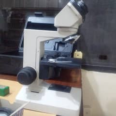 Microscope