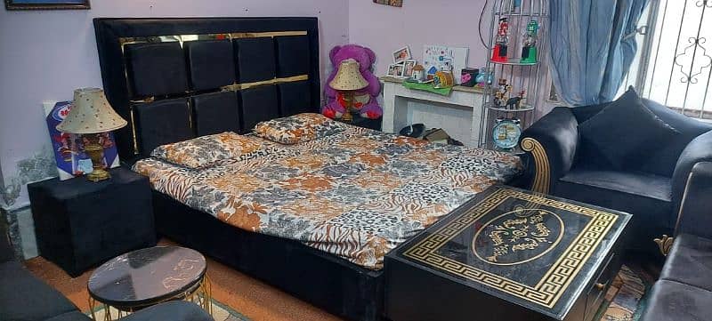 bed set available in 10/10 condition 3