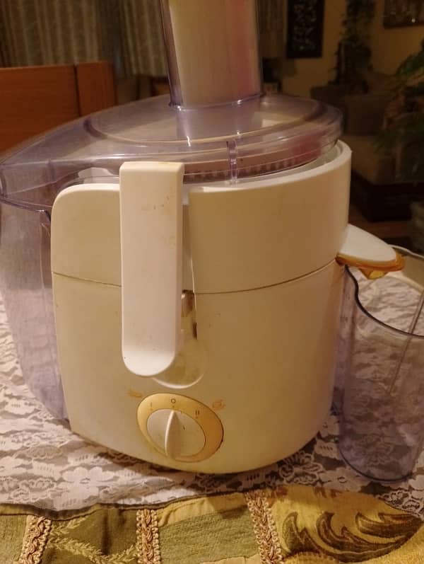 Philips HR1851 Juicer 3