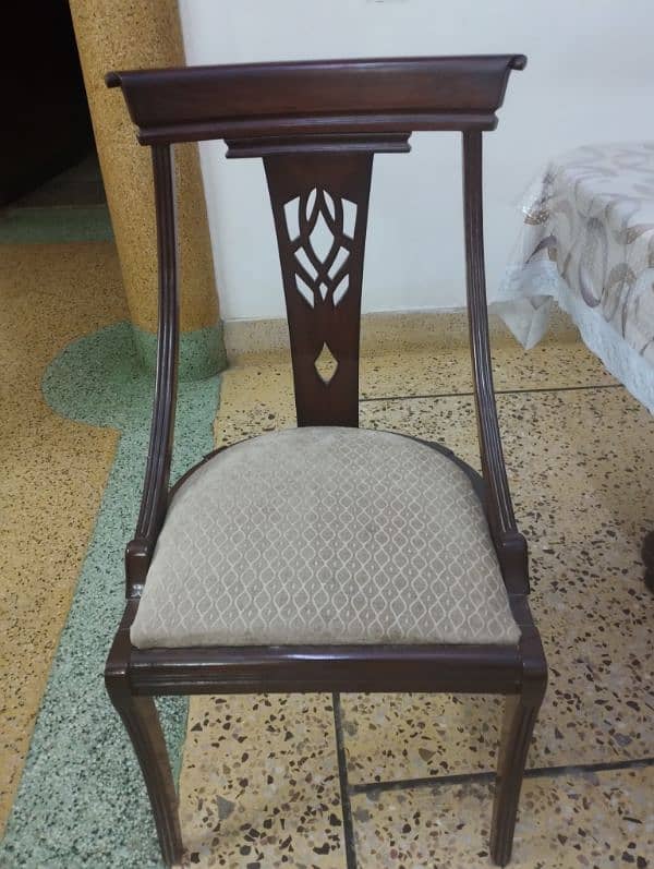 Set of 6 Dining chairs 1