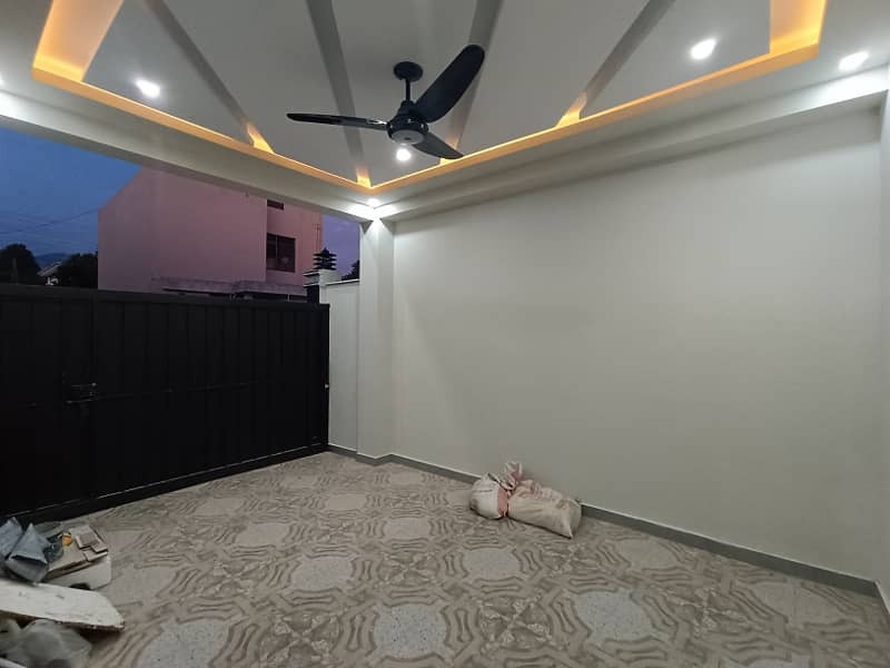 Double Storey House For Sale Location Habibullah Colony 16