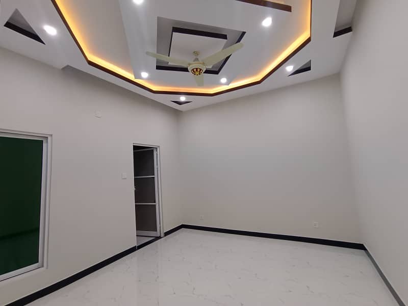 Double story house for sale habibullah Colony 5