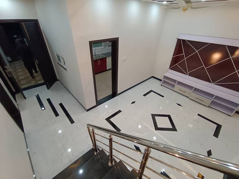 Double story house for sale habibullah Colony 10