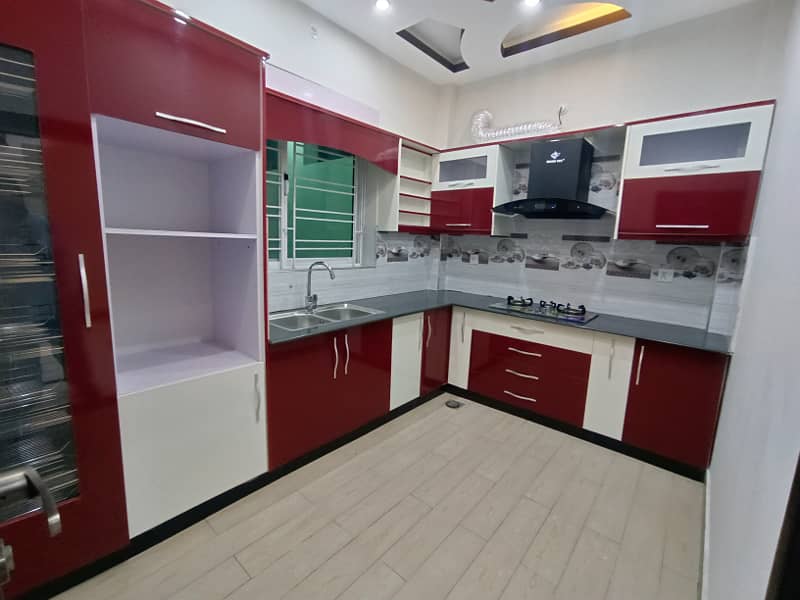 Double story house for sale habibullah Colony 16